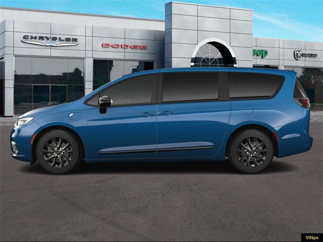 2024 Chrysler Pacifica Hybrid S Appearance Pkg