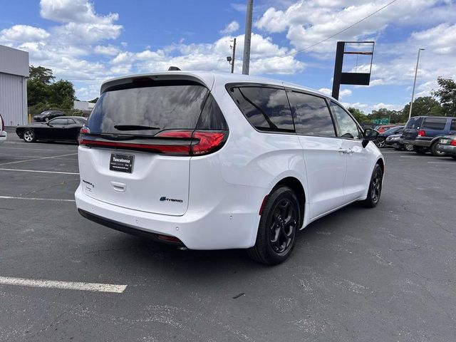 2024 Chrysler Pacifica Hybrid S Appearance Pkg