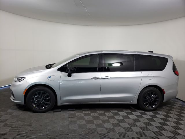 2024 Chrysler Pacifica Hybrid S Appearance Pkg