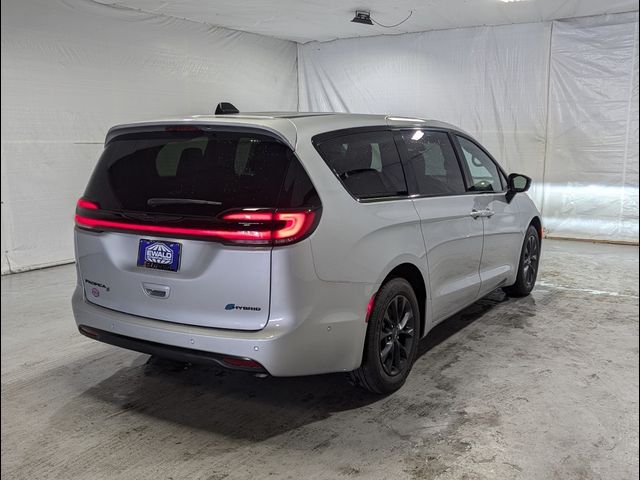 2024 Chrysler Pacifica Hybrid S Appearance Pkg