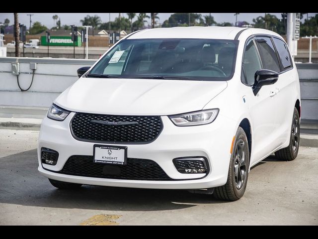 2024 Chrysler Pacifica Hybrid S Appearance Pkg