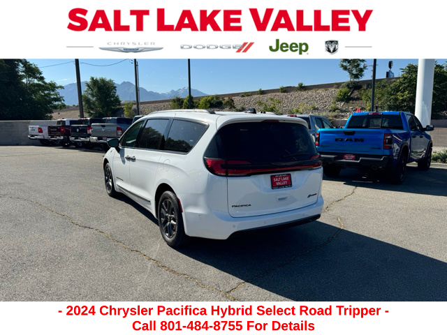 2024 Chrysler Pacifica Hybrid Road Tripper