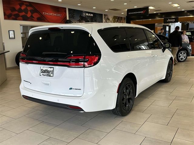 2024 Chrysler Pacifica Hybrid S Appearance Pkg