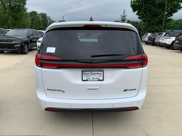 2024 Chrysler Pacifica Hybrid Premium S Appearance Pkg