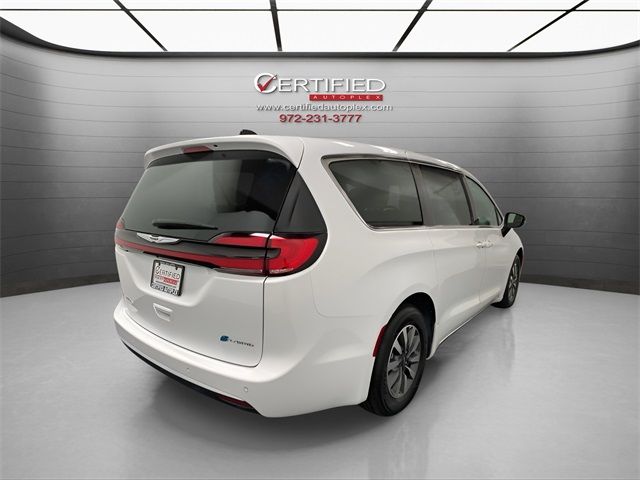 2024 Chrysler Pacifica Hybrid Select