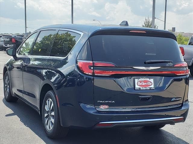 2024 Chrysler Pacifica Hybrid Select