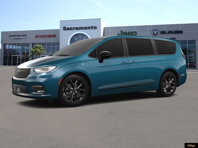 2024 Chrysler Pacifica Hybrid S Appearance Pkg