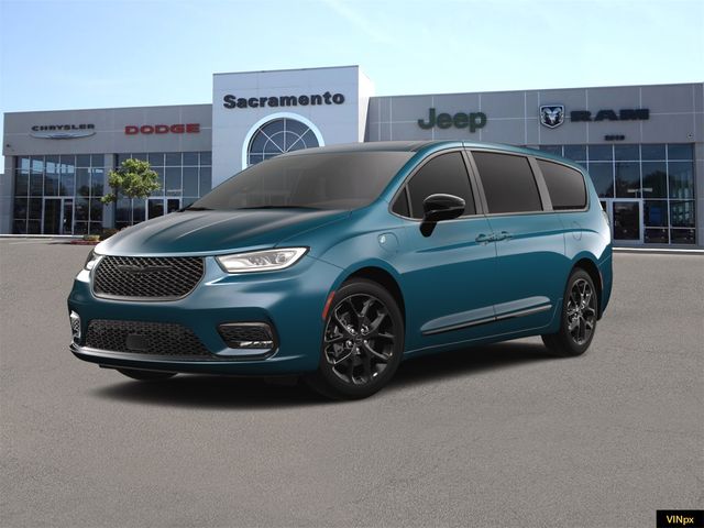 2024 Chrysler Pacifica Hybrid S Appearance Pkg