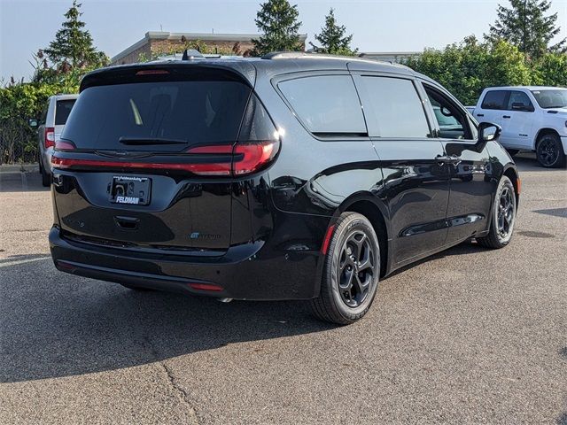 2024 Chrysler Pacifica Hybrid Premium S Appearance Pkg