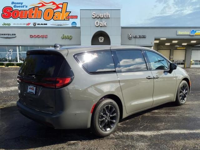 2024 Chrysler Pacifica Hybrid S Appearance Pkg