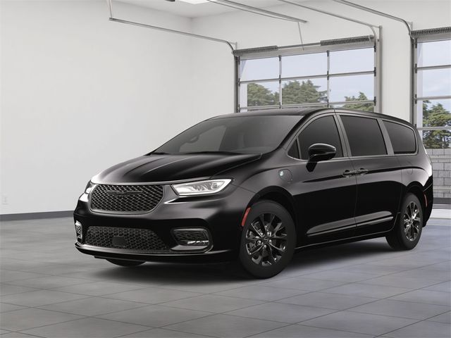 2024 Chrysler Pacifica Hybrid S Appearance Pkg