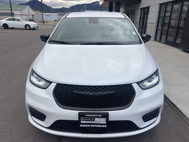 2024 Chrysler Pacifica Hybrid S Appearance Pkg