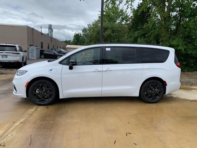 2024 Chrysler Pacifica Hybrid Premium S Appearance Pkg