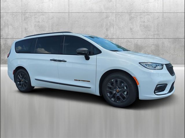 2024 Chrysler Pacifica Hybrid Road Tripper