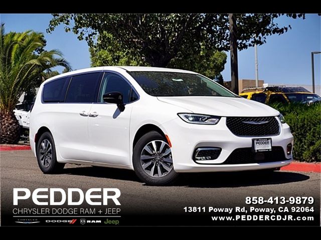 2024 Chrysler Pacifica Hybrid Select