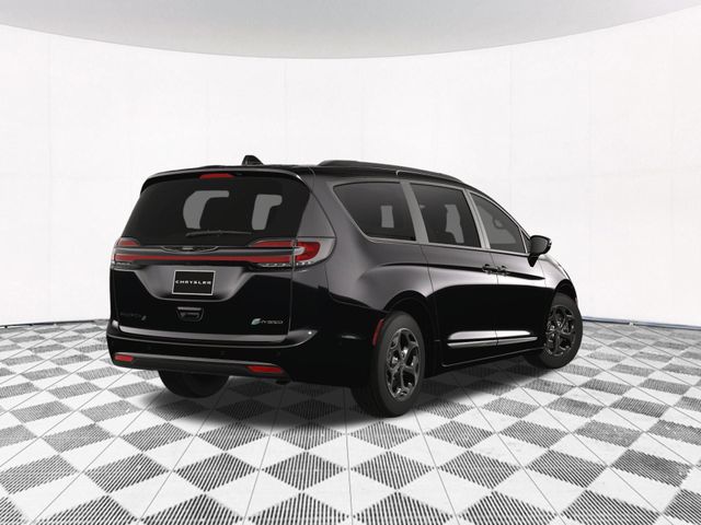 2024 Chrysler Pacifica Hybrid Premium S Appearance Pkg