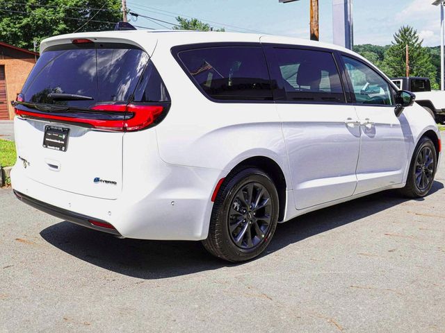 2024 Chrysler Pacifica Hybrid S Appearance Pkg