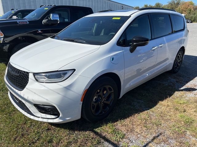 2024 Chrysler Pacifica Hybrid Premium S Appearance Pkg