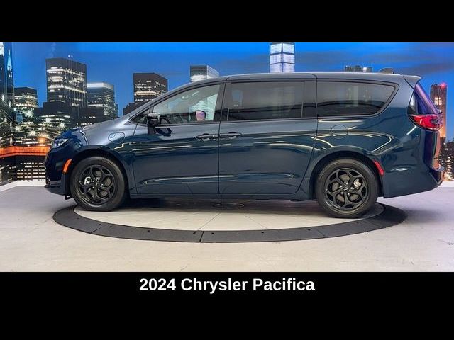 2024 Chrysler Pacifica Hybrid S Appearance Pkg