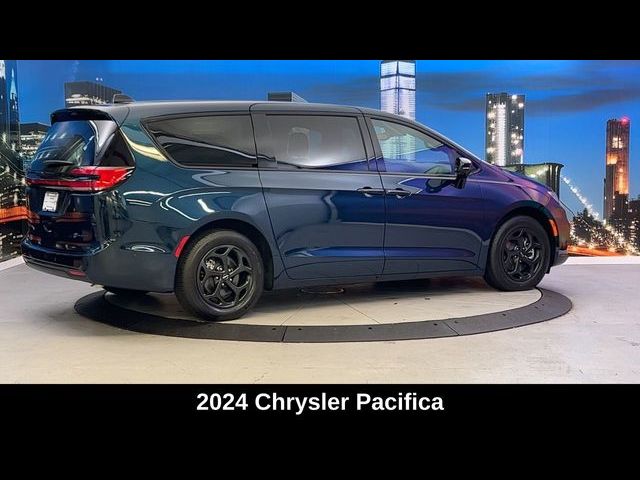 2024 Chrysler Pacifica Hybrid S Appearance Pkg