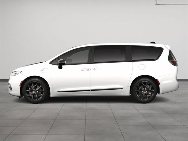 2024 Chrysler Pacifica Hybrid S Appearance Pkg