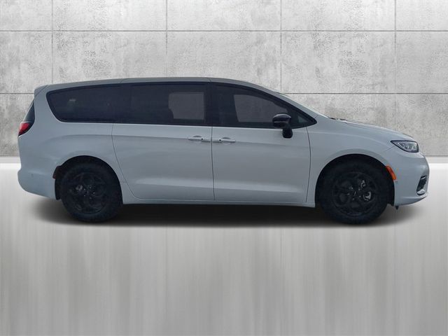 2024 Chrysler Pacifica Hybrid S Appearance Pkg