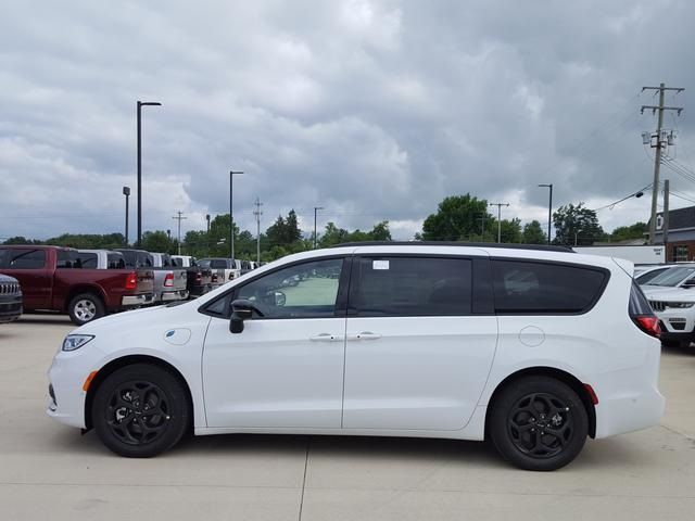 2024 Chrysler Pacifica Hybrid Premium S Appearance Pkg