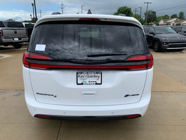 2024 Chrysler Pacifica Hybrid Premium S Appearance Pkg