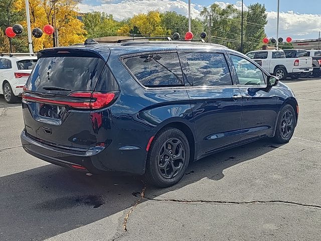 2024 Chrysler Pacifica Hybrid Premium S Appearance Pkg