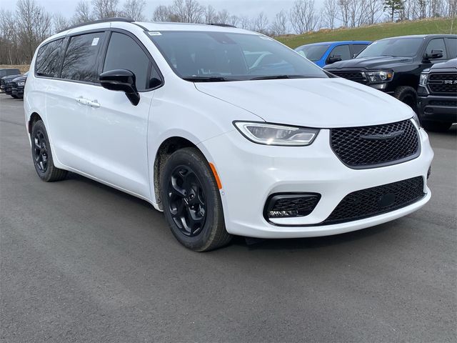 2024 Chrysler Pacifica Hybrid Premium S Appearance Pkg