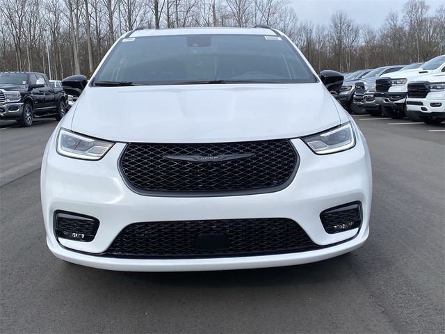 2024 Chrysler Pacifica Hybrid Premium S Appearance Pkg