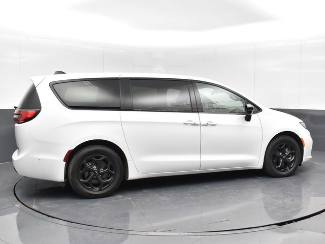 2024 Chrysler Pacifica Hybrid S Appearance Pkg