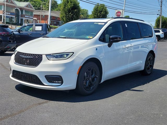 2024 Chrysler Pacifica Hybrid Premium S Appearance Pkg