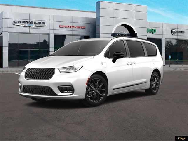 2024 Chrysler Pacifica Hybrid Premium S Appearance Pkg