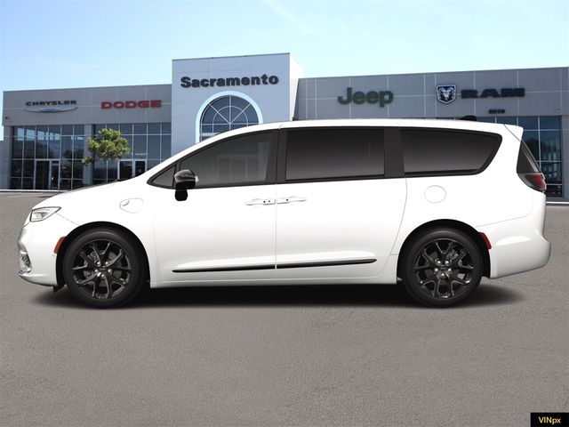 2024 Chrysler Pacifica Hybrid S Appearance Pkg