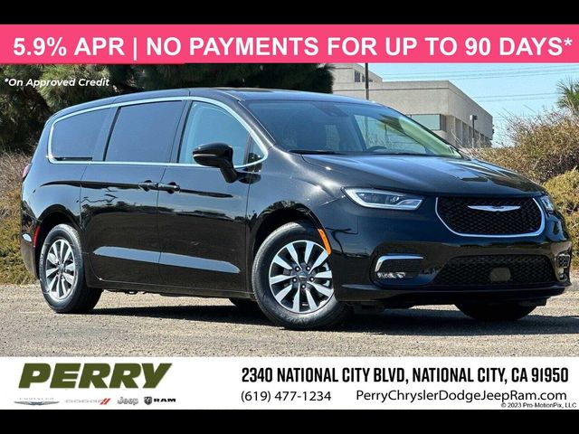 2024 Chrysler Pacifica Hybrid Select