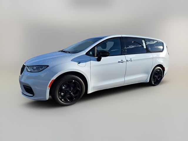 2024 Chrysler Pacifica Hybrid S Appearance Pkg