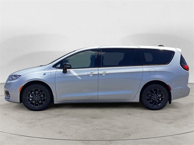 2024 Chrysler Pacifica Hybrid S Appearance Pkg