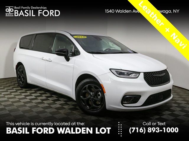 2024 Chrysler Pacifica Hybrid S Appearance Pkg