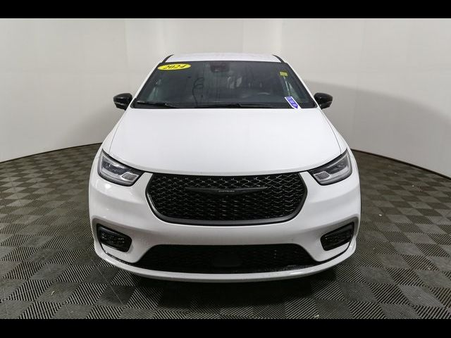 2024 Chrysler Pacifica Hybrid S Appearance Pkg