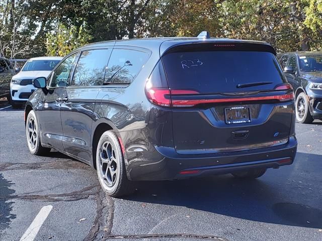 2024 Chrysler Pacifica Hybrid S Appearance Pkg