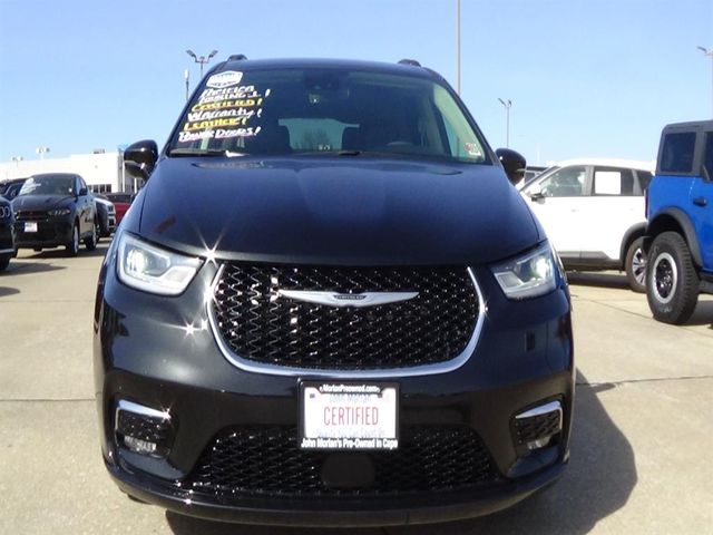 2024 Chrysler Voyager LX