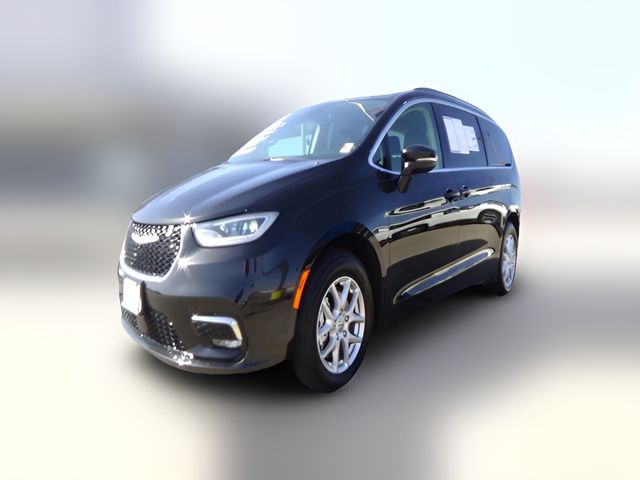 2024 Chrysler Voyager LX