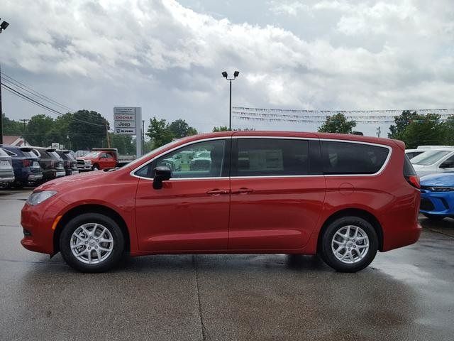 2024 Chrysler Voyager LX