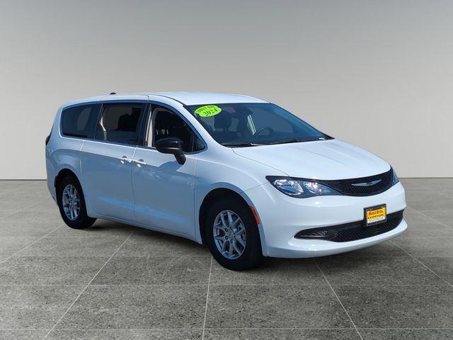 2024 Chrysler Voyager LX