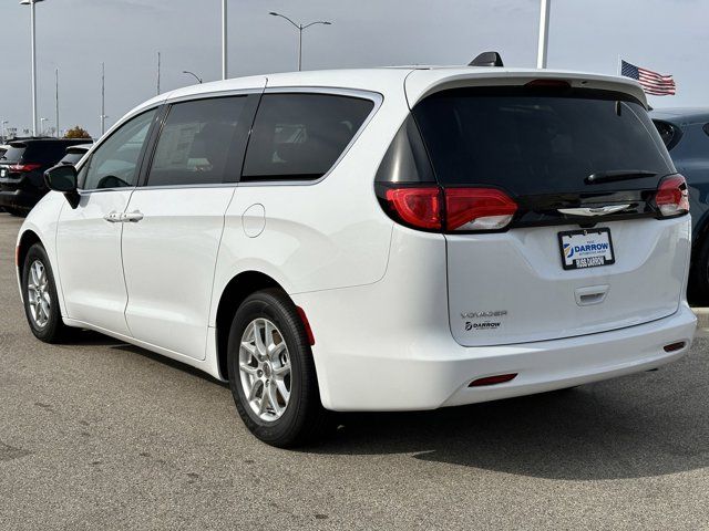 2024 Chrysler Voyager LX