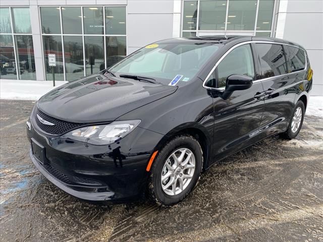 2024 Chrysler Voyager LX