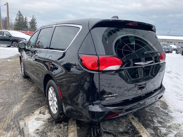 2024 Chrysler Voyager LX