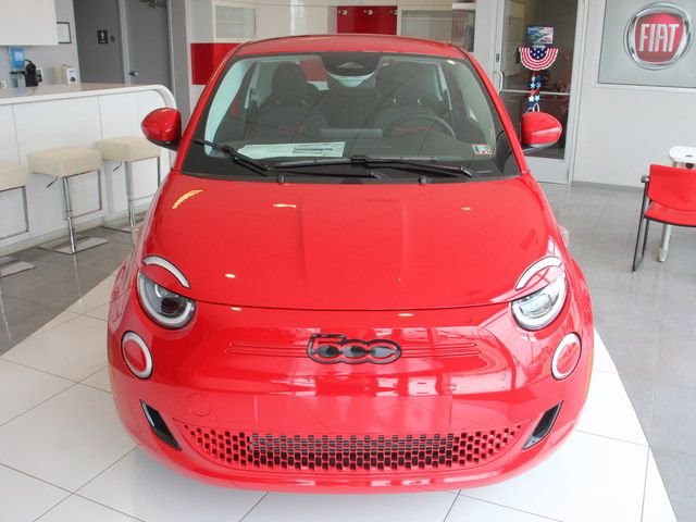 2024 FIAT 500e 