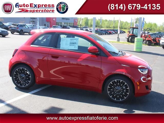 2024 FIAT 500e 